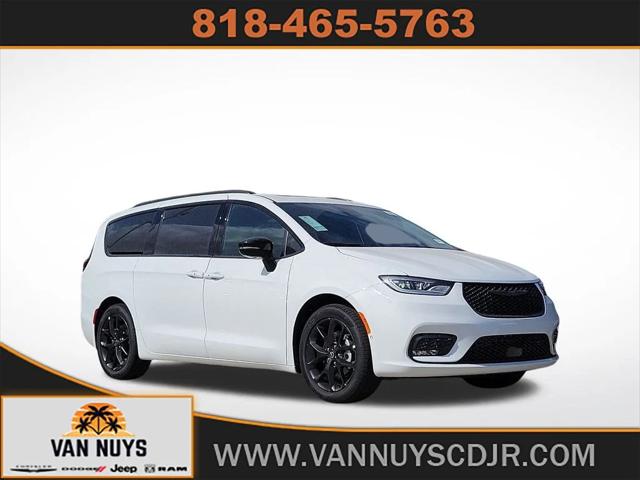 2025 Chrysler Pacifica PACIFICA LIMITED