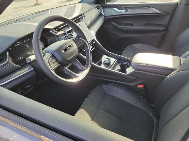 2025 Jeep Grand Cherokee GRAND CHEROKEE ALTITUDE 4X2