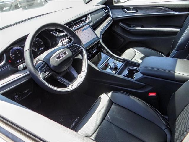 2023 Jeep Grand Cherokee GRAND CHEROKEE LIMITED 4X2