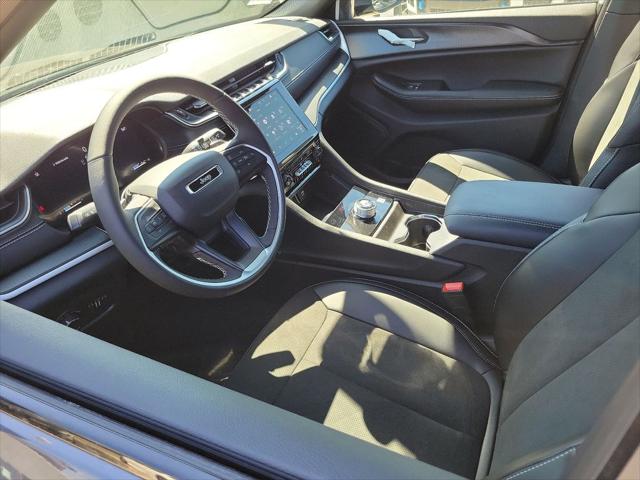 2025 Jeep Grand Cherokee GRAND CHEROKEE ALTITUDE 4X2