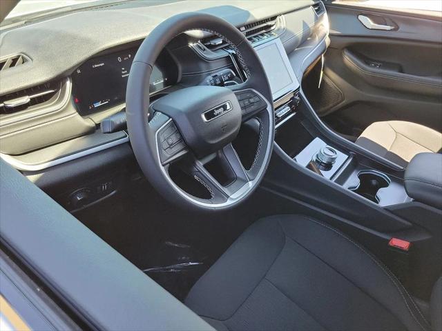 2024 Jeep Grand Cherokee GRAND CHEROKEE L LAREDO X 4X2