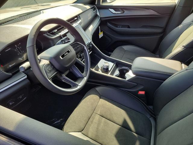 2025 Jeep Grand Cherokee GRAND CHEROKEE L ALTITUDE 4X2