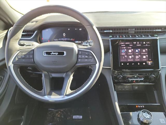 2025 Jeep Grand Cherokee GRAND CHEROKEE L ALTITUDE 4X2