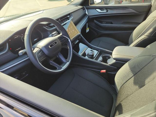 2025 Jeep Grand Cherokee GRAND CHEROKEE L LAREDO X 4X2