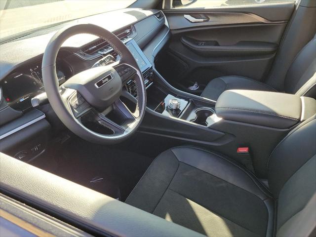 2025 Jeep Grand Cherokee GRAND CHEROKEE L ALTITUDE 4X2