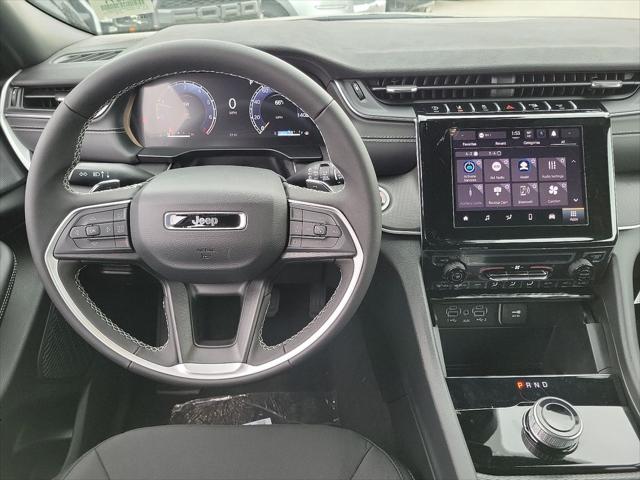 2025 Jeep Grand Cherokee GRAND CHEROKEE L LAREDO X 4X2