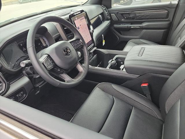 2025 RAM Ram 1500 RAM 1500 LIMITED CREW CAB 4X4 57 BOX