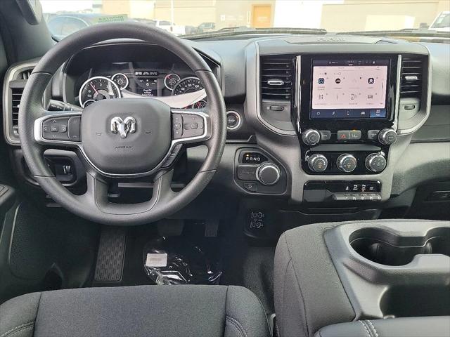 2025 RAM Ram 1500 RAM 1500 TRADESMAN QUAD CAB 4X2 64 BOX