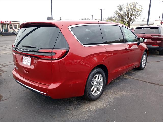 2025 Chrysler Pacifica PACIFICA SELECT