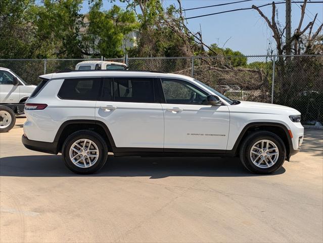 2023 Jeep Grand Cherokee L Laredo 4x4