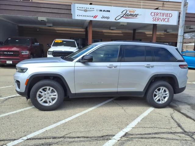 2024 Jeep Grand Cherokee Laredo 4x4