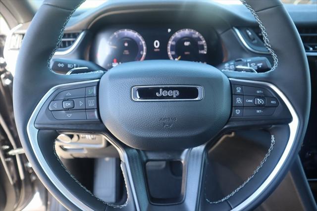 2025 Jeep Grand Cherokee GRAND CHEROKEE L ALTITUDE 4X2