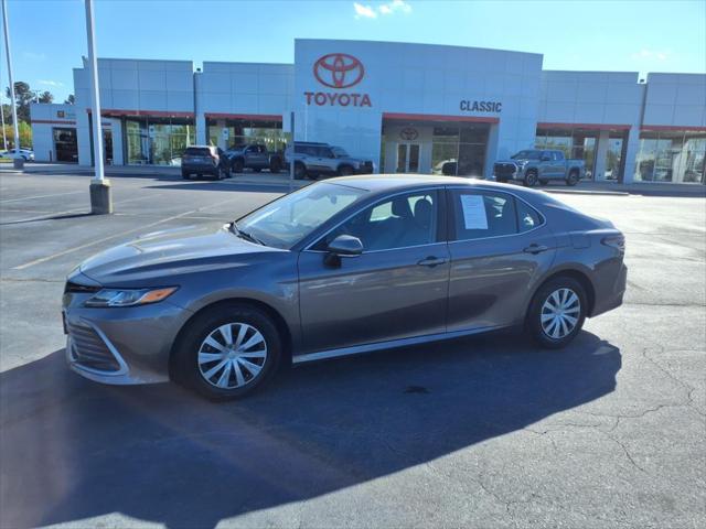 2022 Toyota Camry LE Hybrid