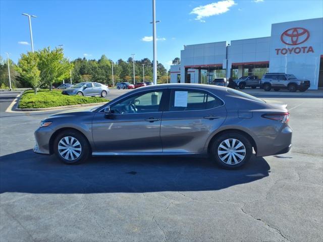 2022 Toyota Camry LE Hybrid