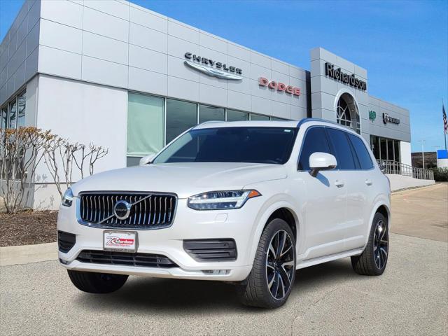 2022 Volvo XC90 T6 Momentum 7 Passenger