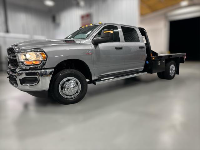 2024 RAM Ram 3500 Chassis Cab RAM 3500 TRADESMAN CREW CAB CHASSIS 4X4 60 CA