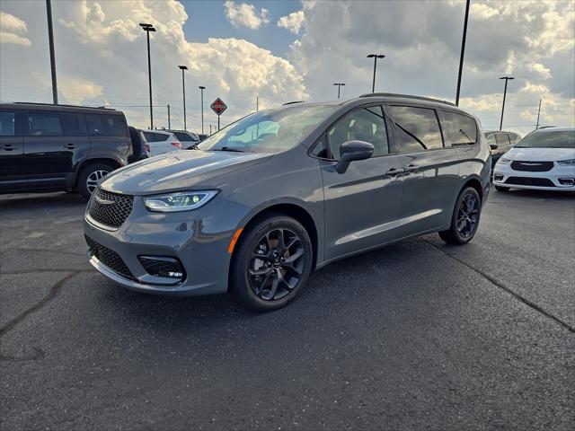 2022 Chrysler Pacifica Touring L AWD