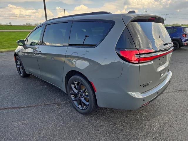2022 Chrysler Pacifica Touring L AWD
