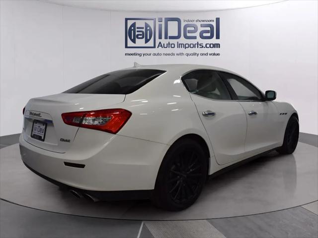 2014 Maserati Ghibli Standard