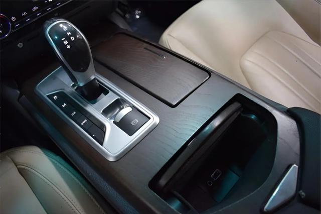 2014 Maserati Ghibli Standard
