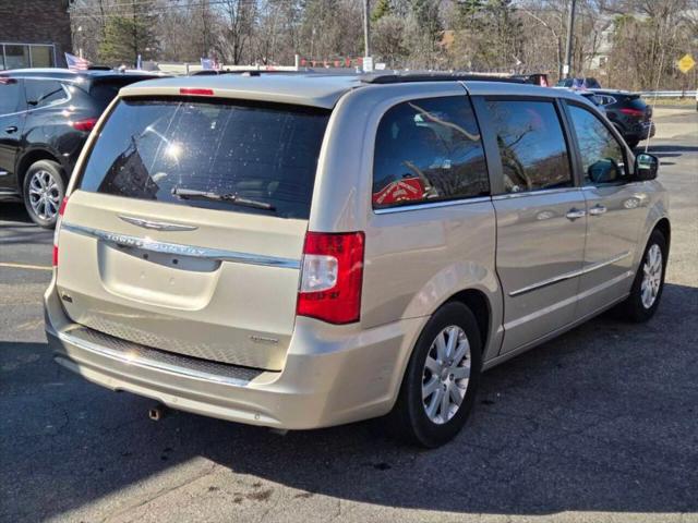 2012 Chrysler Town & Country Touring-L