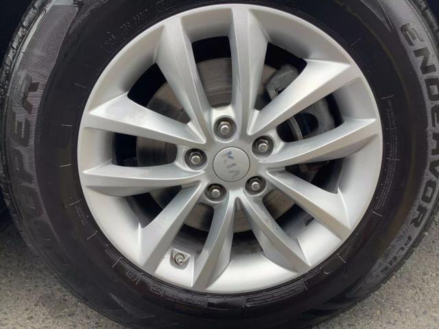 2017 Kia Sorento 2.4L LX