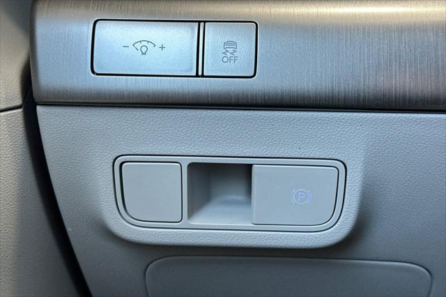 2025 Hyundai Kona EV SEL