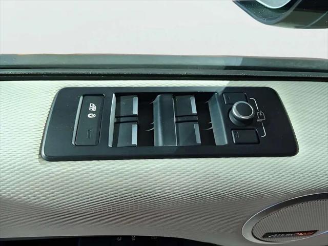 2022 Land Rover Discovery P360 HSE R-Dynamic