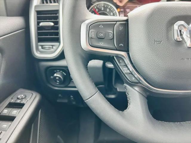 2025 Ram 1500 Big Horn Crew Cab 4x4 5'7" Box