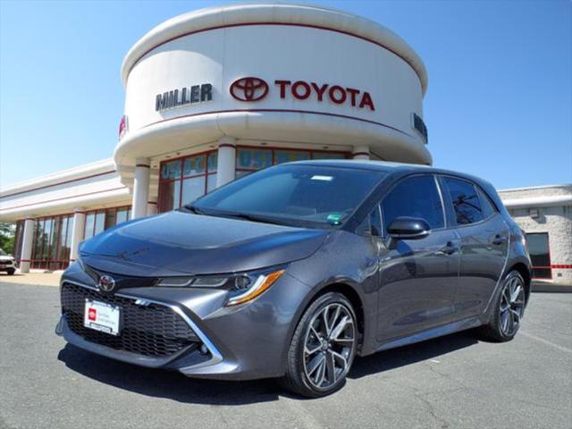 2022 Toyota Corolla Hatchback XSE's photo