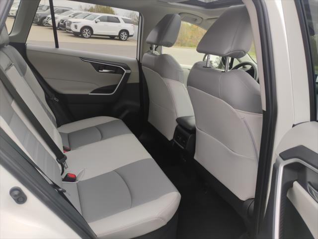 2022 Toyota RAV4 Hybrid XLE Premium