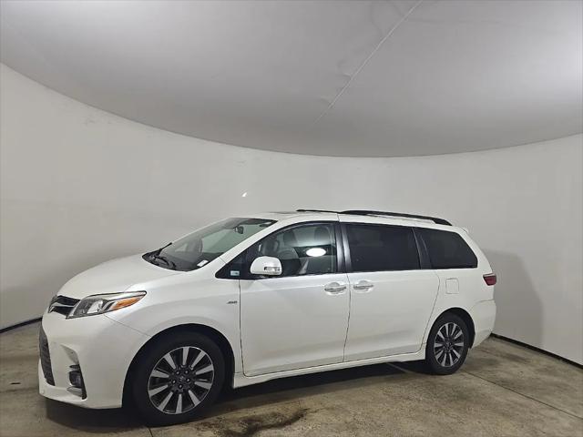 2018 Toyota Sienna Limited Premium 7 Passenger