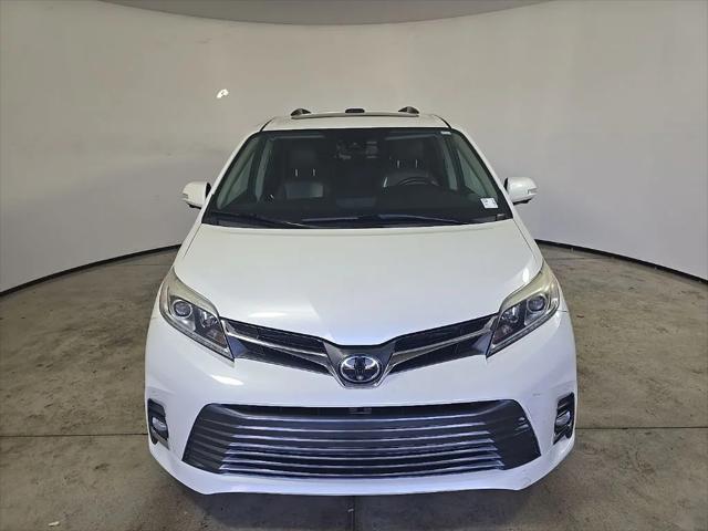 2018 Toyota Sienna Limited Premium 7 Passenger