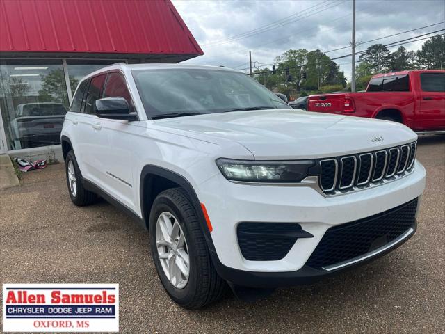 2023 Jeep Grand Cherokee Laredo 4x2