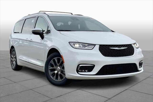 2025 Chrysler Pacifica Hybrid PACIFICA PLUG-IN HYBRID PINNACLE