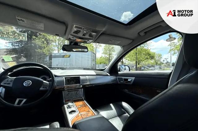 2009 Jaguar XF Premium Luxury