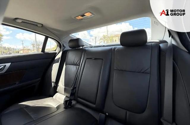 2009 Jaguar XF Premium Luxury