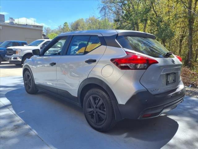 2020 Nissan Kicks S Xtronic CVT