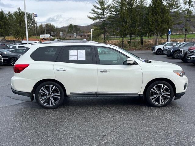 2017 Nissan Pathfinder Platinum