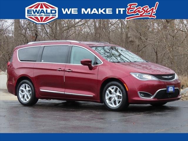 2017 Chrysler Pacifica Touring-L Plus
