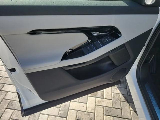 2026 Land Rover Range Rover Evoque Dynamic SE