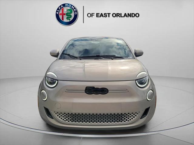 2025 Fiat 500e Giorgio Armani FWD