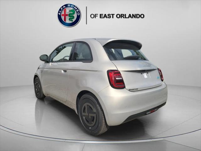 2025 Fiat 500e Giorgio Armani FWD