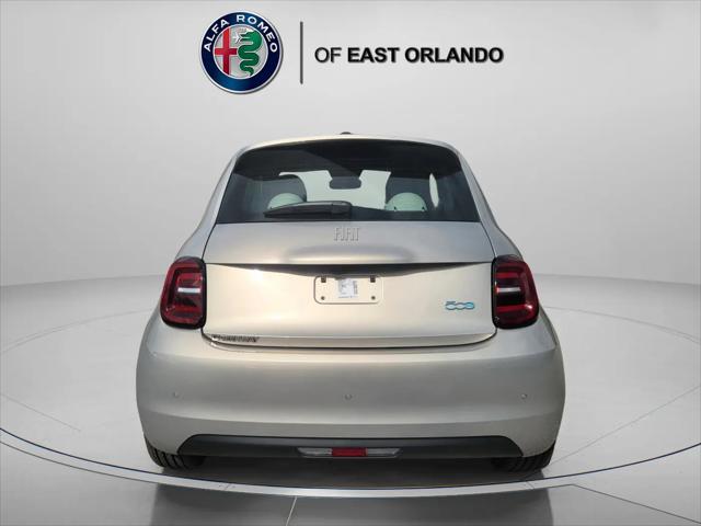 2025 Fiat 500e Giorgio Armani FWD