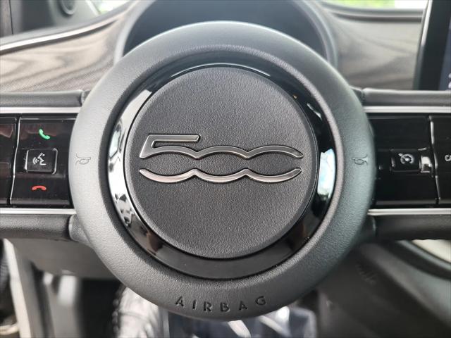 2025 Fiat 500e Giorgio Armani FWD