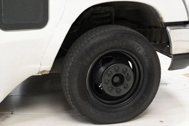 2016 Ford E-350 Cutaway Base
