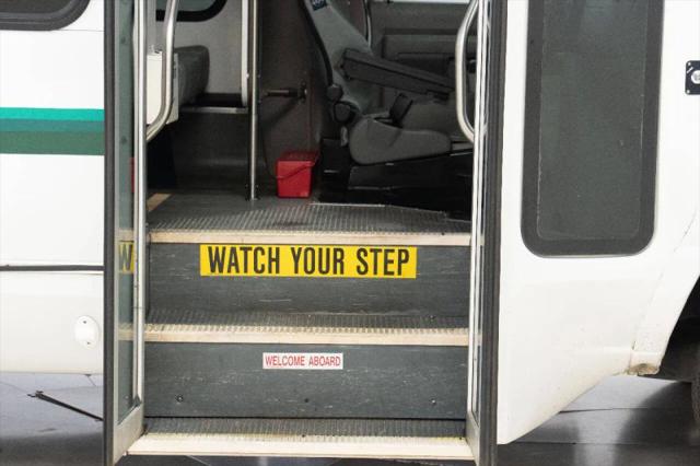 2016 Ford E-350 Cutaway Base