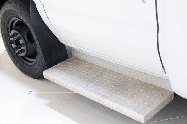 2016 Ford E-350 Cutaway Base