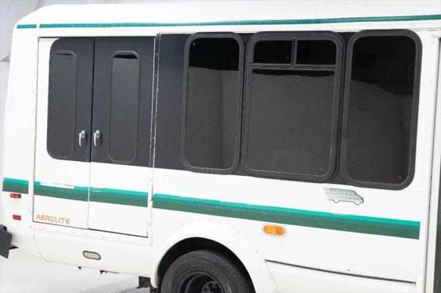 2016 Ford E-350 Cutaway Base
