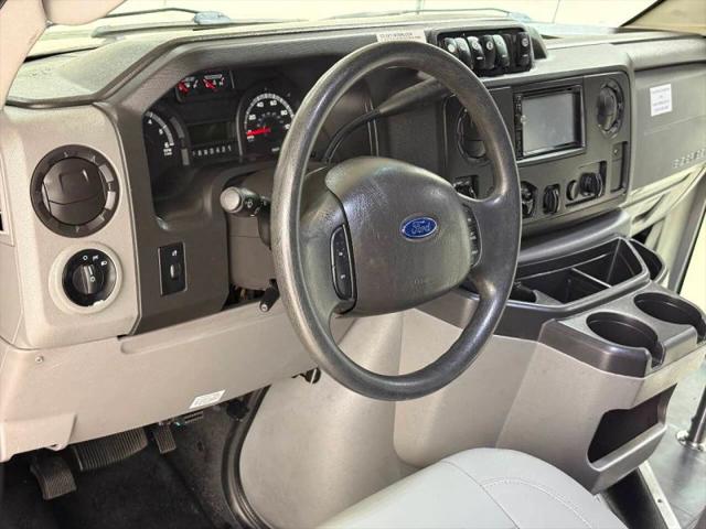 2016 Ford E-350 Cutaway Base